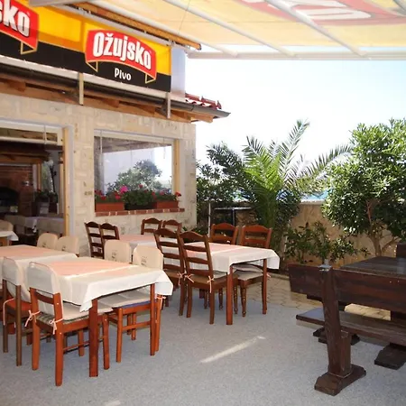 3316c Appartement Povljana